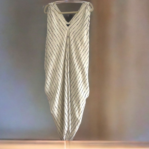 The Amira Caftan Ivory/Black Dress by Hatch One Size - Picture 3 of 5